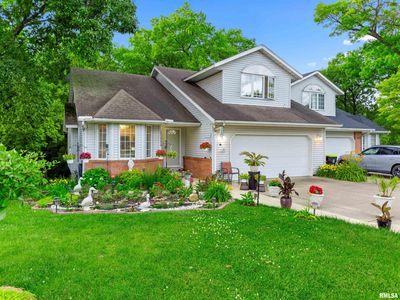 Property at 702 Woodland Knolls Rd, Metamora, IL