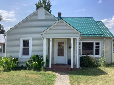 1957 Maple Ave
