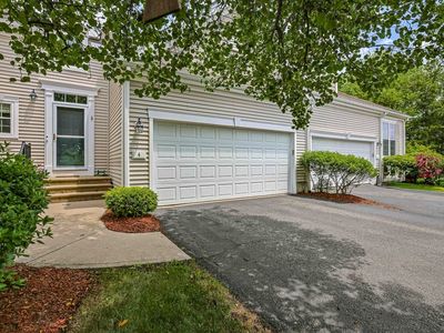 4 Violet Dr #4