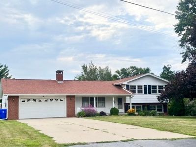 Property at 322 Hillside Dr, Kewanee, IL