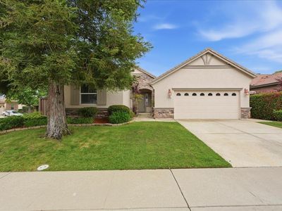 492 Lone Spur Dr