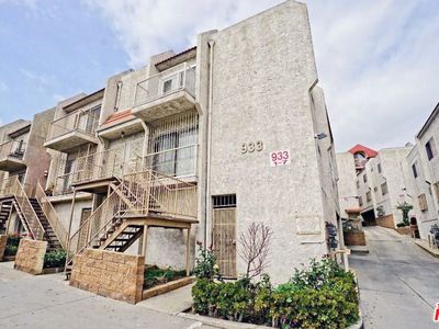 933 New Depot St #6 & 7