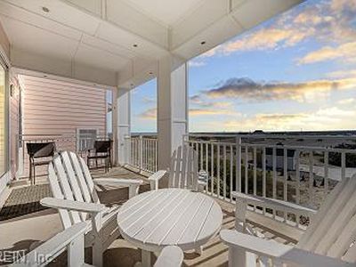 3738 Sandpiper Rd APT 228B