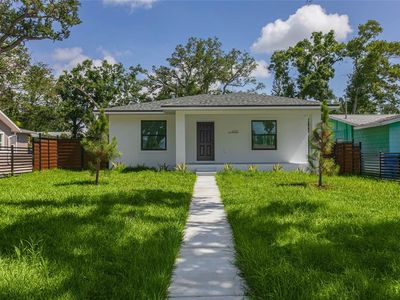 2327/2329 26th Ave S