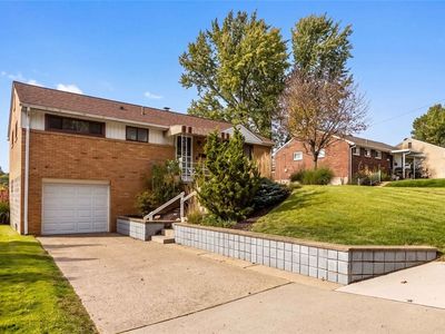 330 Saratoga Dr