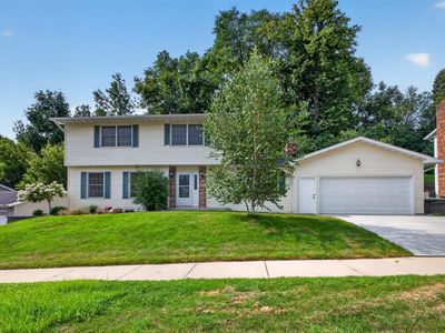 1726 Walden Ln SW