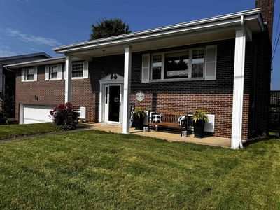 7 Adkins Ct