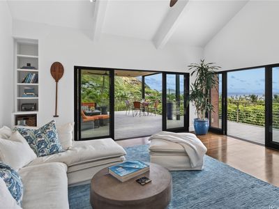 211 Luika Pl