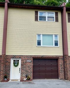 609 Sapphire Ln
