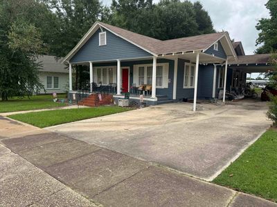 204 E Hart Ave