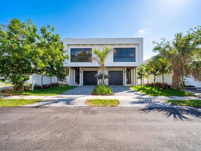 904 NE 17th Ter