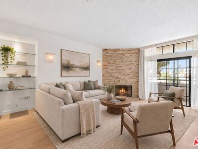200 N Swall Dr Unit 462