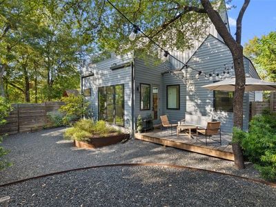 707 E Live Oak St #2