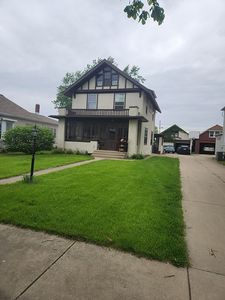 120 E Cleveland St