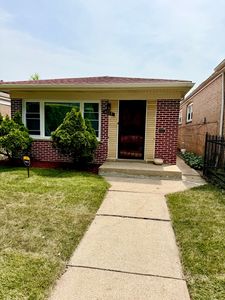 8225 S Wentworth Ave