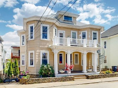8 Douglas Ave