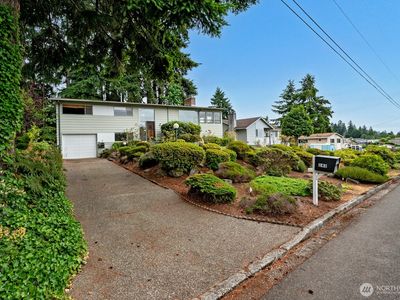 143 S 297th Place