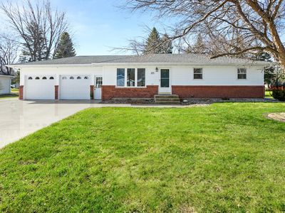 275 Crescent Dr