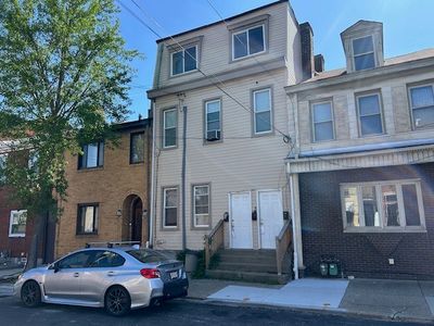 75 S 19th St