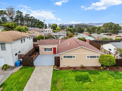 2700 Rollingwood Dr