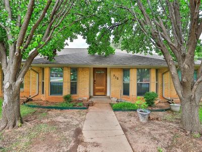 718 Green Valley Dr