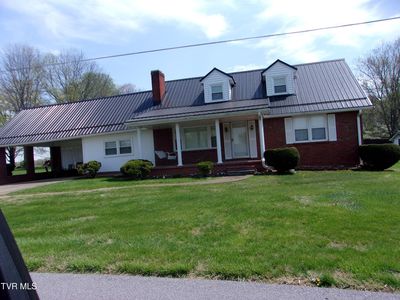 136 Smithdale Blvd E