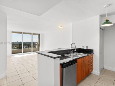 3232 SW 22nd St #905