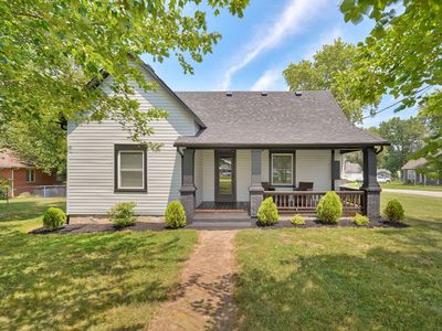 Property at 201 N Oak Avenue, Sparta, MO