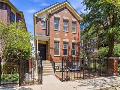 344 W Scott St