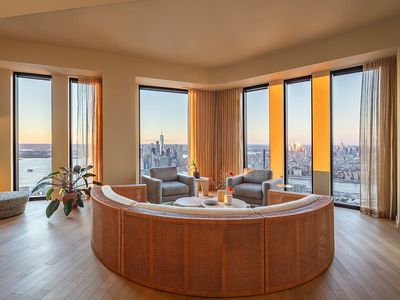 85 Fleet St #PENTHOUSE 92