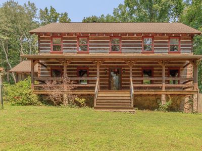 8902 Barbara Dr
