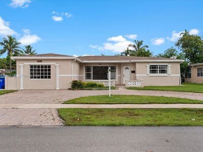 4545 NW 39th St