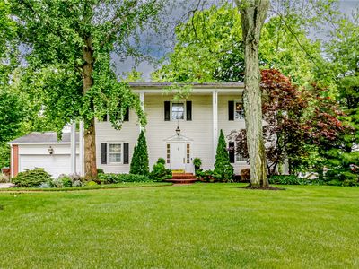 320 Deauville Dr