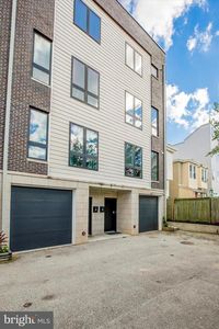 3831 Terrace St #I