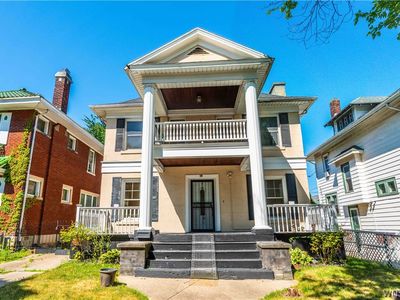 40 Niagara Falls Blvd