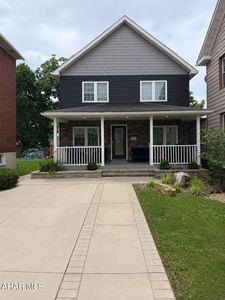 418 W Sample St