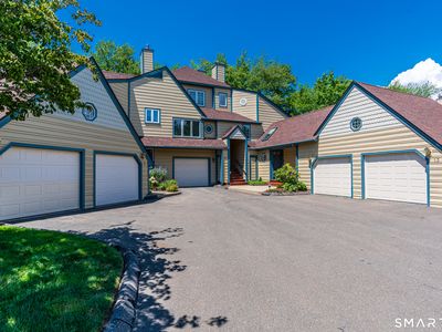 13 L Hermitage Drive #13