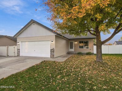 2710 E Thrush Dr