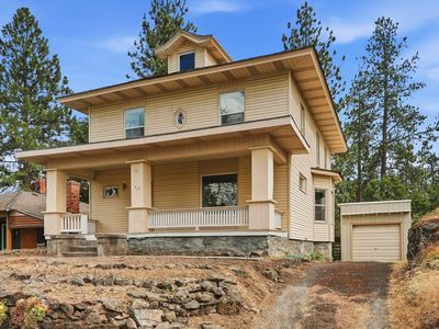 418 E 19th Ave