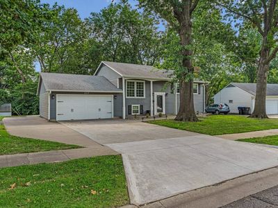 5317 SW 32nd Ter
