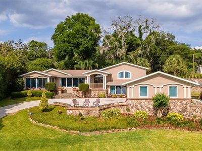 2537 E Crooked Lake Dr