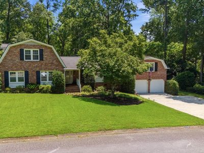 718 Trafalgar Dr
