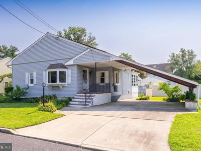 Property at 192 S Roosevelt Ct, Thorofare, NJ