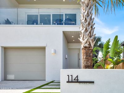 114 12TH Avenue S #102