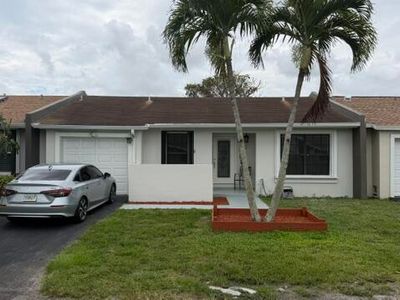 Property at 5460 S Lakewood Cir S #C, Margate, FL