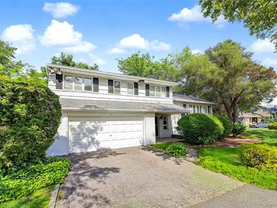 105 Serpentine Lane