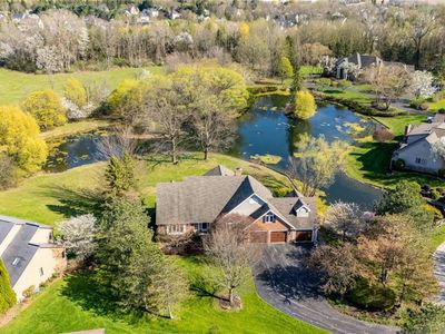 8 Hidden Springs Dr