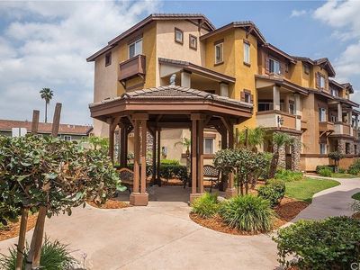 521 N Lark Ellen Ave Unit D