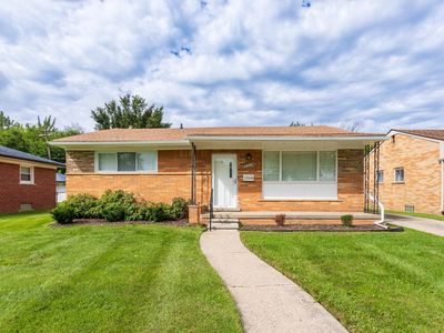 35049 Golden Dr