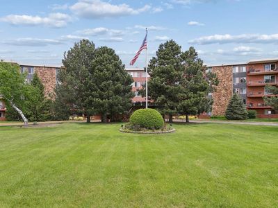 18 E Old Willow Rd APT 213N